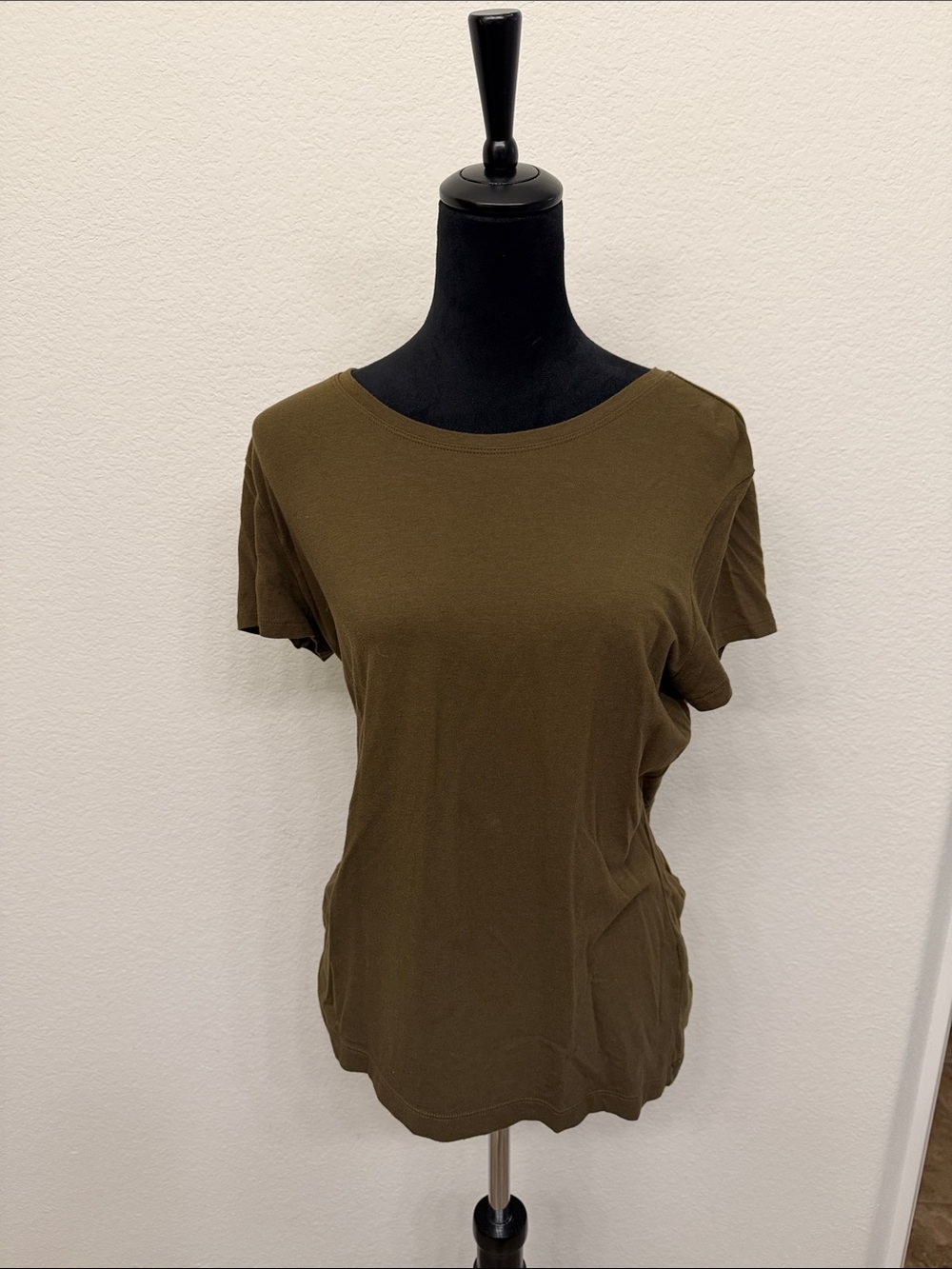 Banana Republic Olive Green Short Sleeve Crewneck Tee